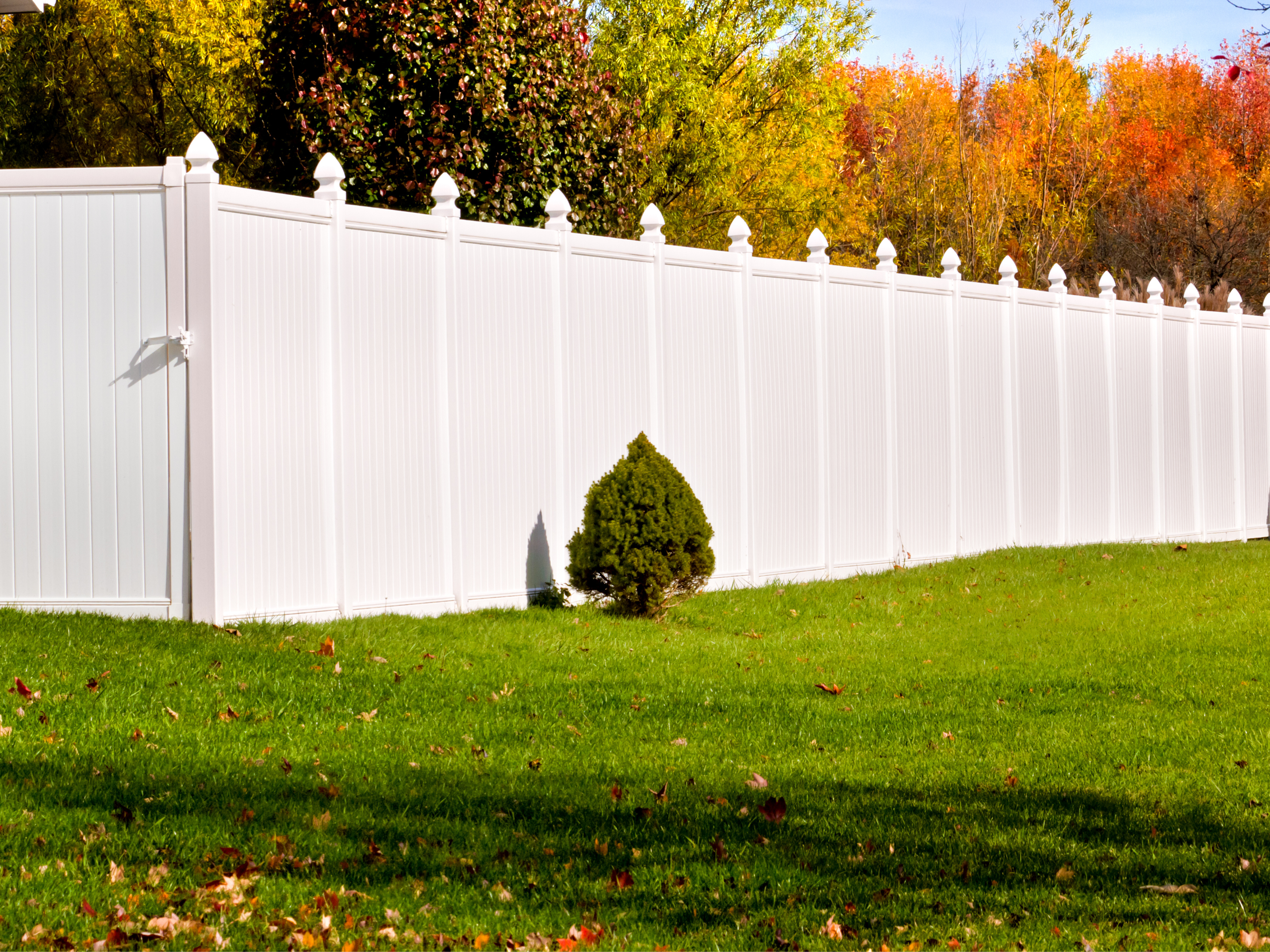 PVC and aluminum fence production